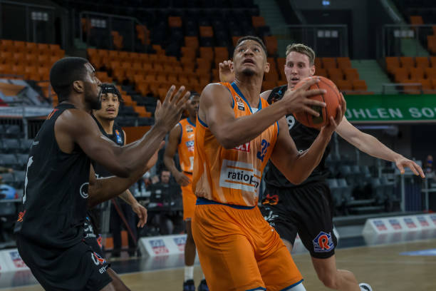 他的场上存 他的场上存